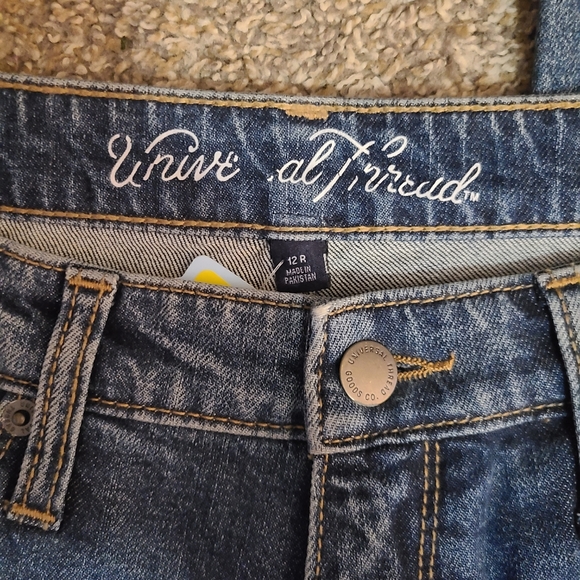 High Rise Straight Jeans - Picture 2 of 3